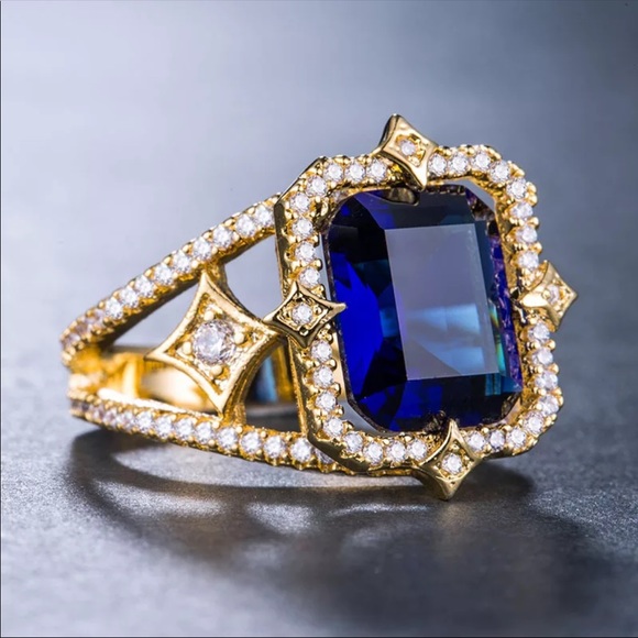 *NEW*Luxury 18K Yellow Gold Sapphire Ring - Picture 2 of 3